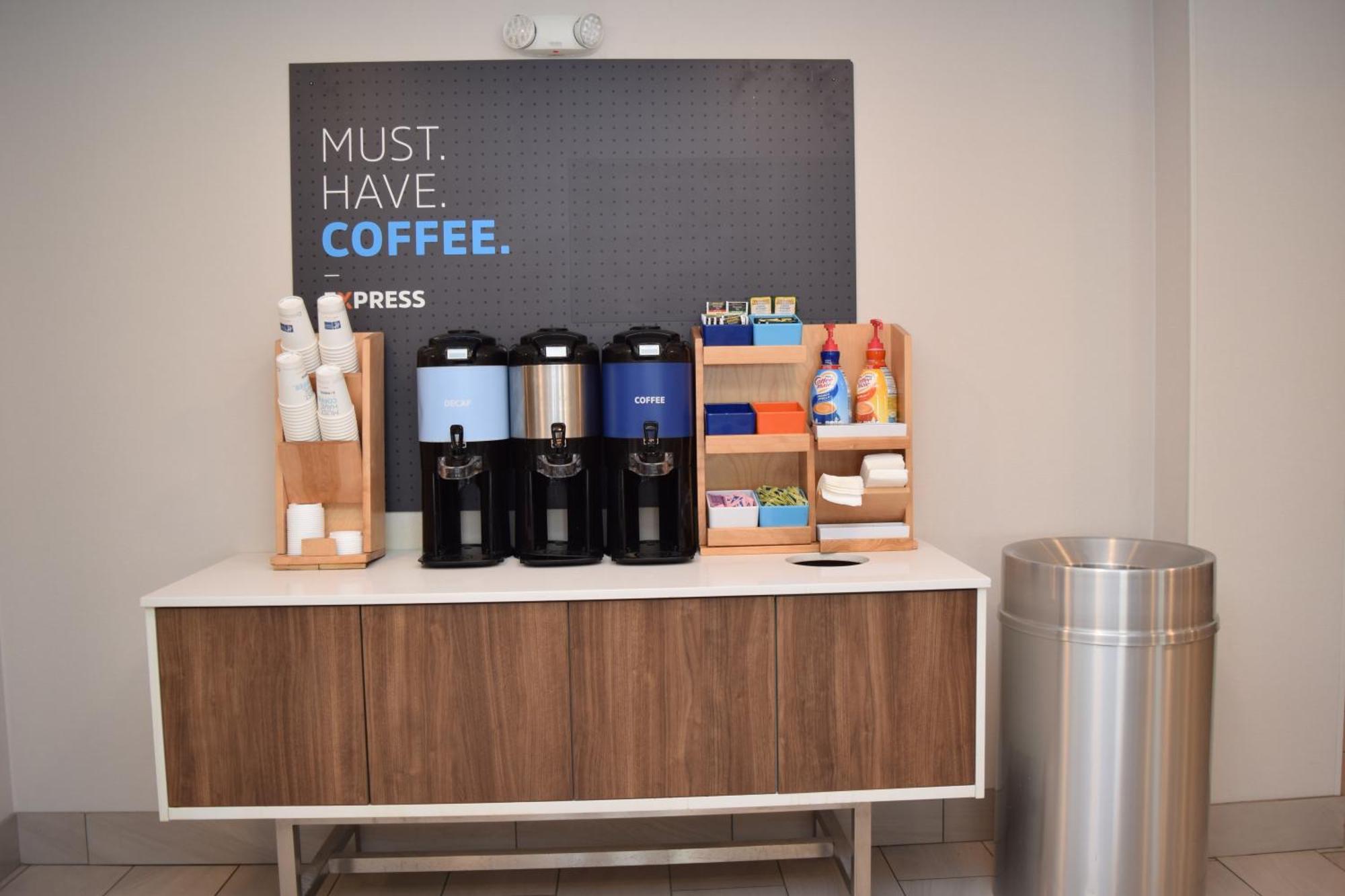 Holiday Inn Express Syracuse Airport By Ihg North Syracuse Eksteriør billede