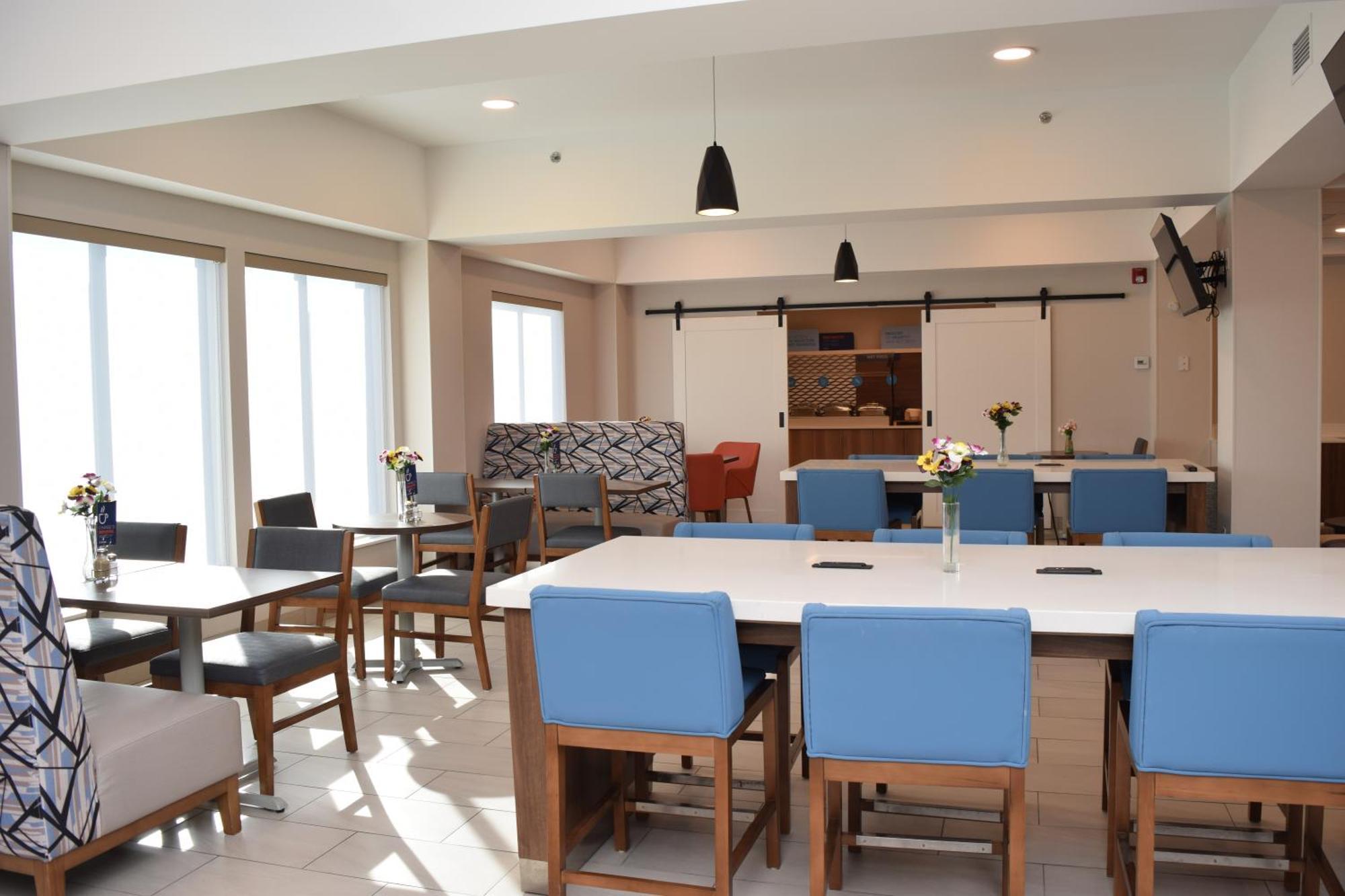 Holiday Inn Express Syracuse Airport By Ihg North Syracuse Eksteriør billede