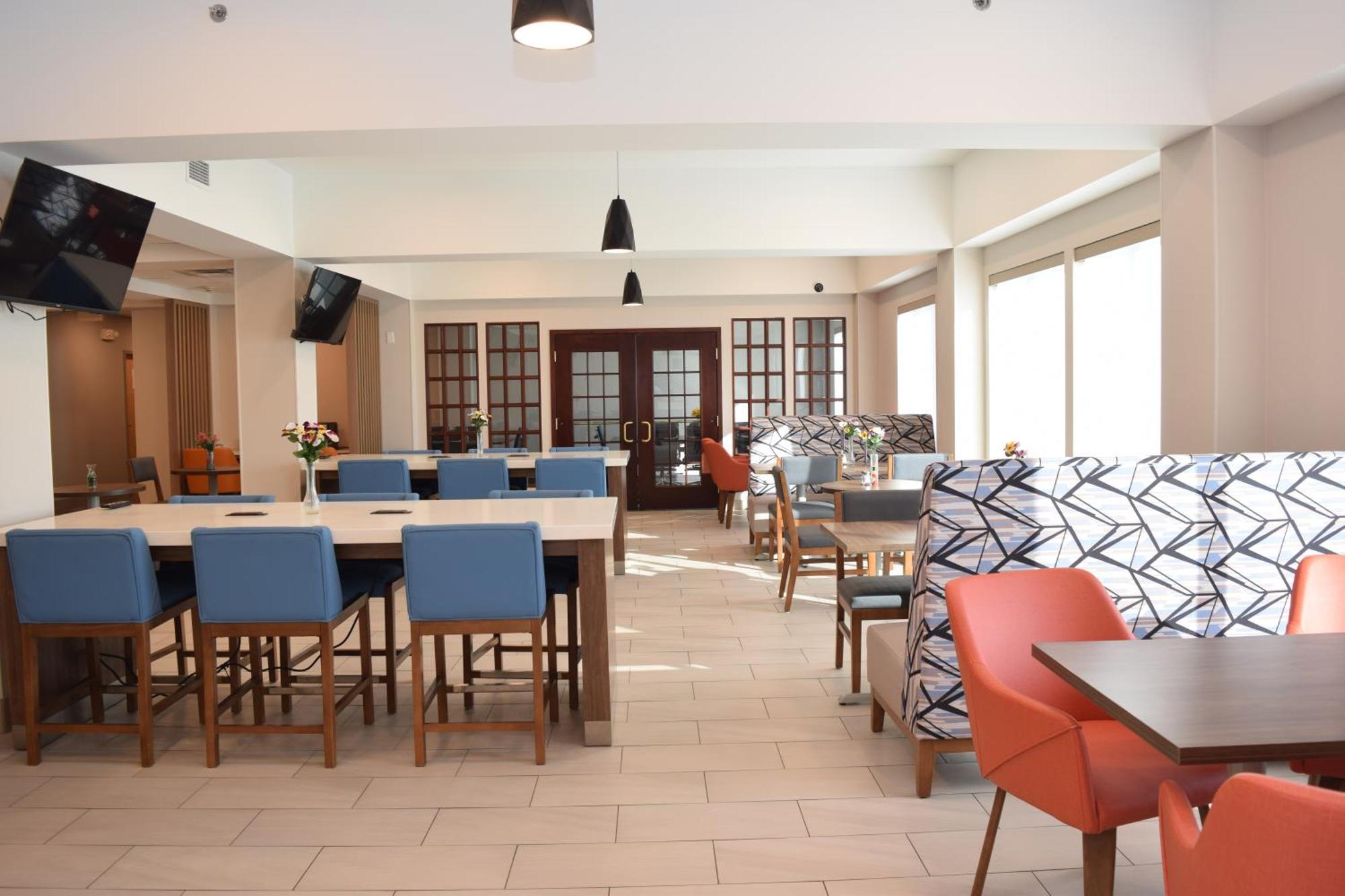 Holiday Inn Express Syracuse Airport By Ihg North Syracuse Eksteriør billede