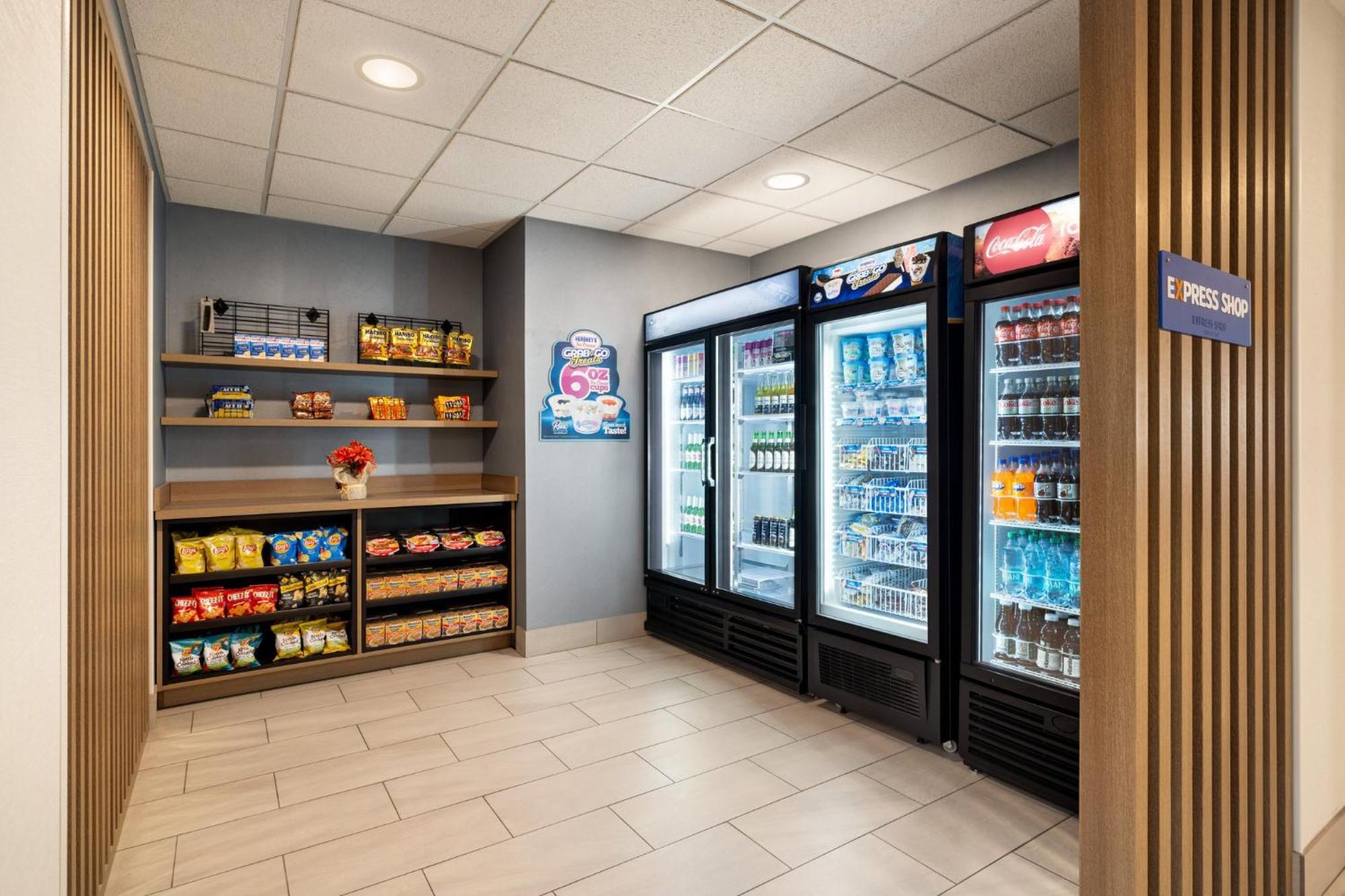 Holiday Inn Express Syracuse Airport By Ihg North Syracuse Eksteriør billede