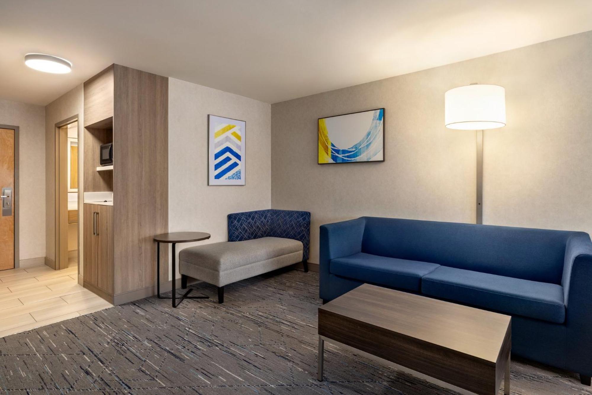 Holiday Inn Express Syracuse Airport By Ihg North Syracuse Eksteriør billede