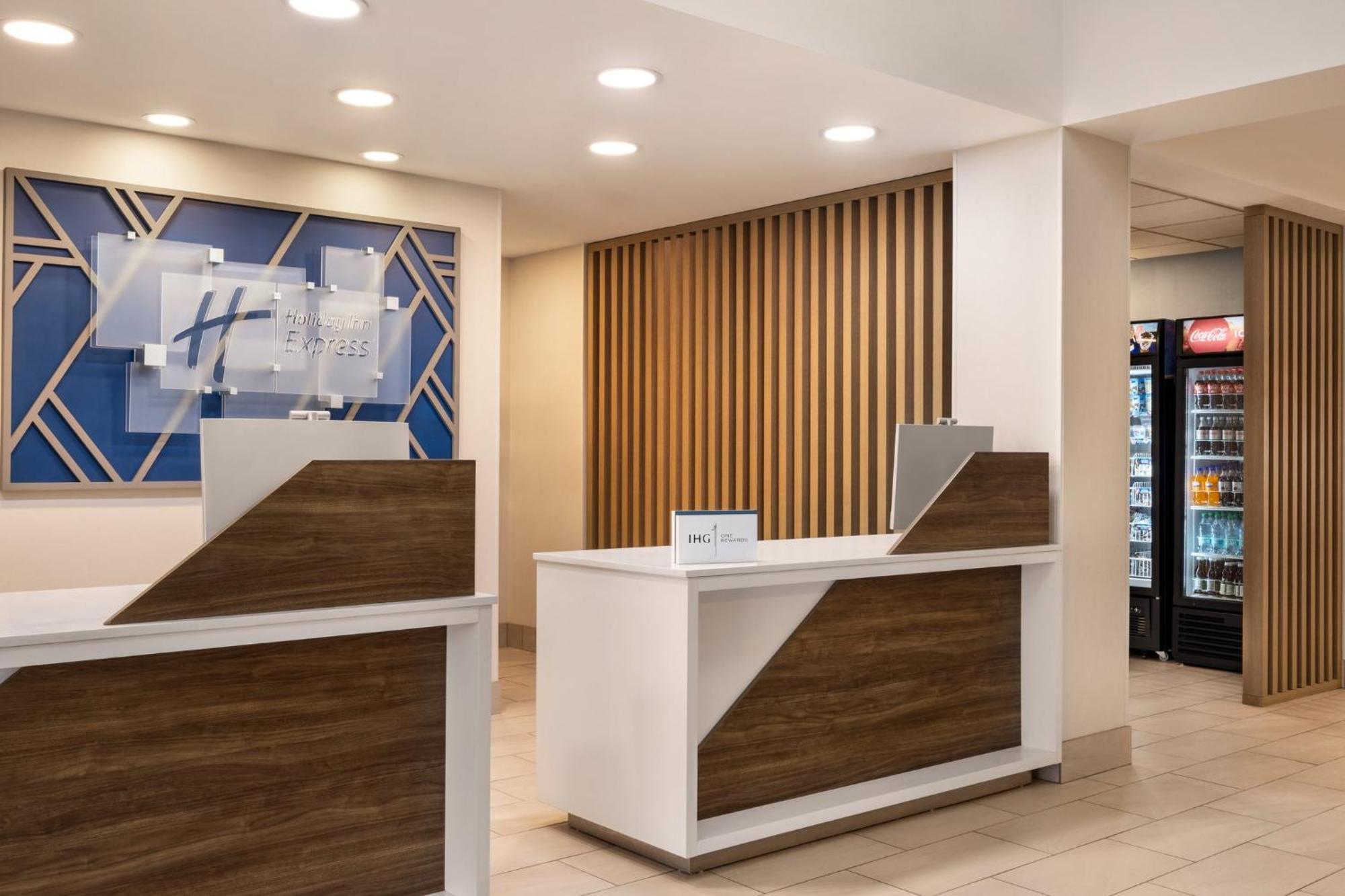 Holiday Inn Express Syracuse Airport By Ihg North Syracuse Eksteriør billede